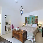 Bed and Breakfast Pitahaya Golturkbuku