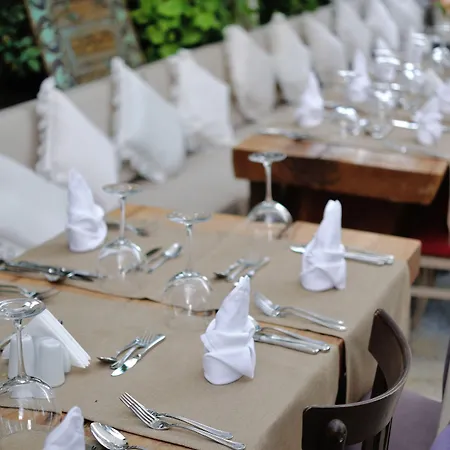 Pitahaya Nocleg ze śniadaniem 2*